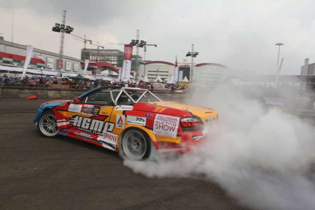 Kejurnas Pertamax Motorsport IIMS Super Drift Berlangsung Seru Kejurnas Pertamax Motorsport IIMS Super Drift Berlangsung Seru