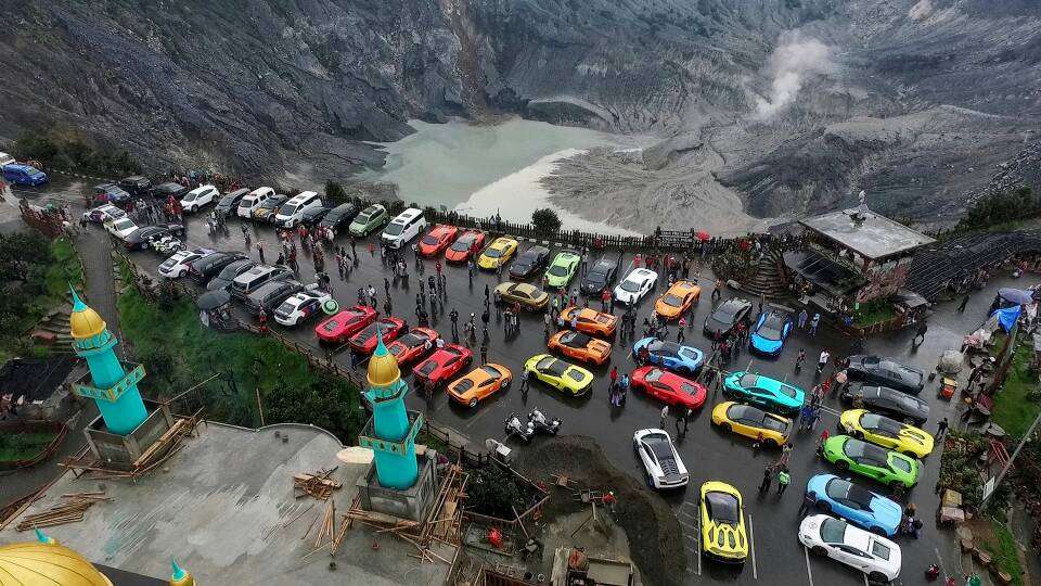 40 Lamborghini Meriahkan Bandung Run 2017 40 Lamborghini Meriahkan Bandung Run 2017