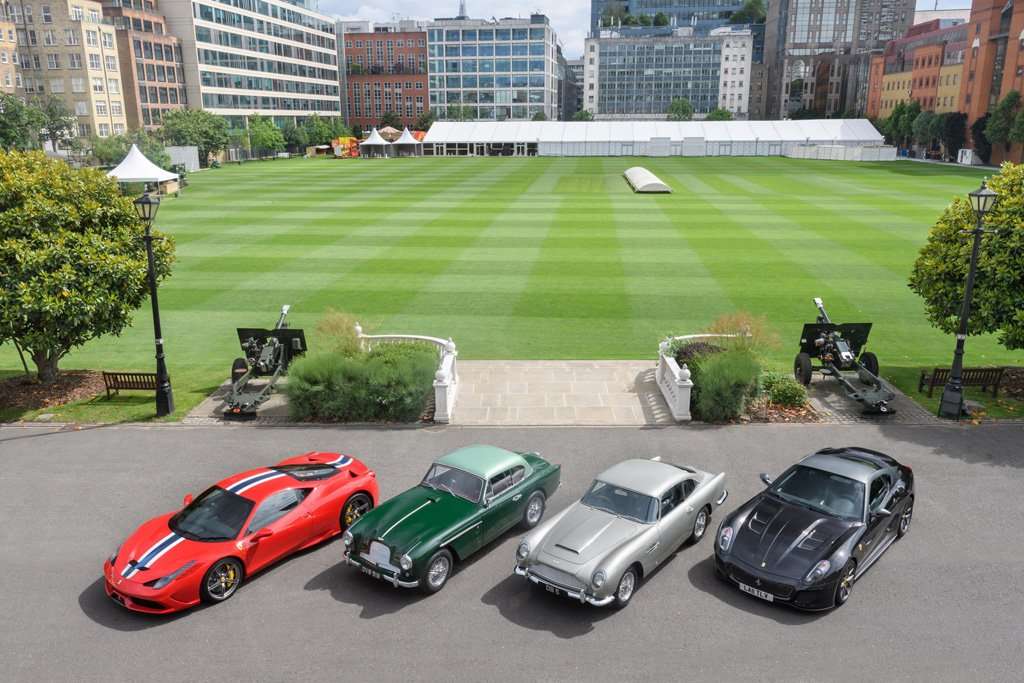 Lelang Mobil Mewah Digelar di London Lelang Mobil Mewah Digelar di London