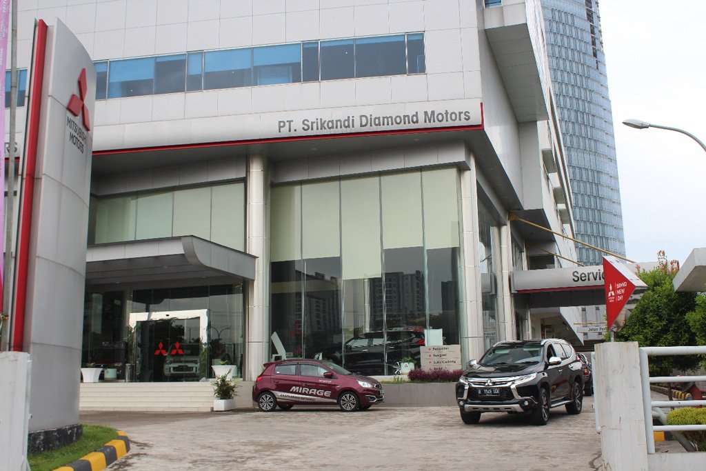 Ini Identitas Baru Dealer Kendaraan Penumpang Mitsubishi Ini Identitas Baru Dealer Kendaraan Penumpang Mitsubishi
