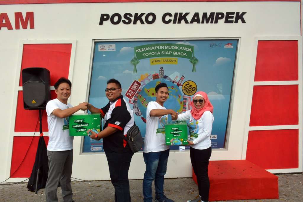 Posko Siaga Toyota Jadi Favorit Pemudik dari Tahun ke Tahun Posko Siaga Toyota Jadi Favorit Pemudik dari Tahun ke Tahun
