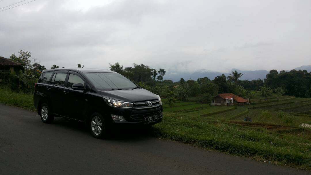 Mudik Hari Kedua Lebaran, Macet Masih Warnai Tol Cikampek Mudik Hari Kedua Lebaran, Macet Masih Warnai Tol Cikampek