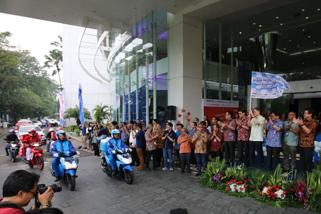 Astra Group Kerahkan 1.752 Teknisi untuk Layani Pelanggan Selama Mudik Astra Group Kerahkan 1.752 Teknisi untuk Layani Pelanggan Selama Mudik