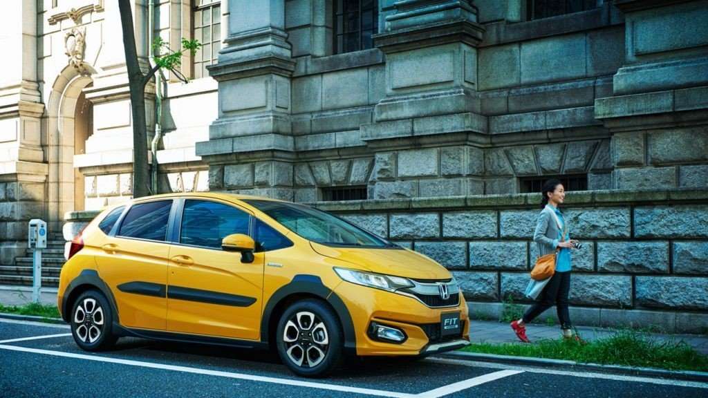Honda Jazz Bergaya Crossover Diperkenalkan Honda Jazz Bergaya Crossover Diperkenalkan