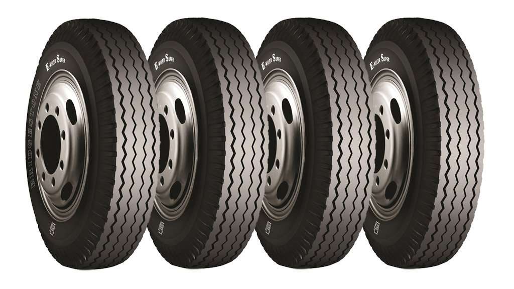 Bridgestone EMSA Jadi Ban Resmi UD TRucks Quester Bridgestone EMSA Jadi Ban Resmi UD TRucks Quester