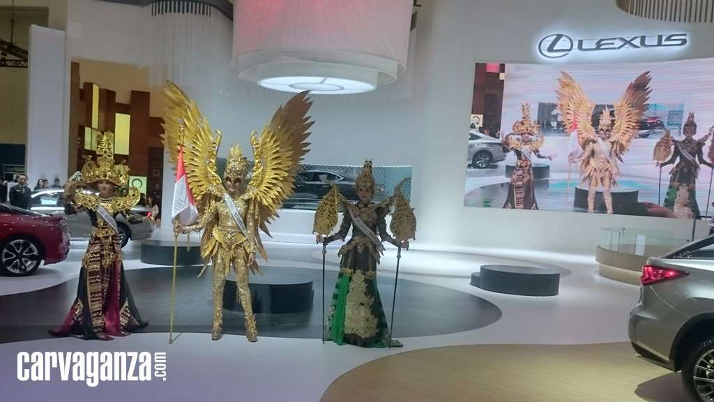 Parade Amazing Indonesia di Booth Lexus Indonesia Sedot Perhatian Pengunjung Parade Amazing Indonesia di Booth Lexus Indonesia Sedot Perhatian Pengunjung