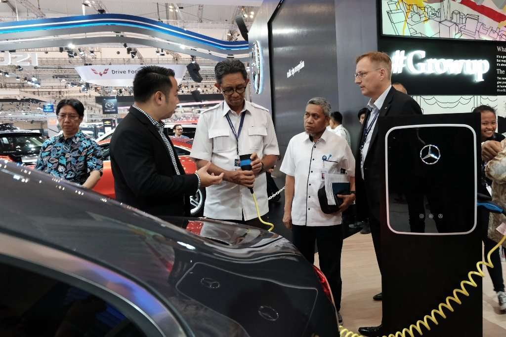 Baterai Mercedes-Benz E 350 Plug-in Hybrid Kuat 1 Jam Baterai Mercedes-Benz E 350 Plug-in Hybrid Kuat 1 Jam