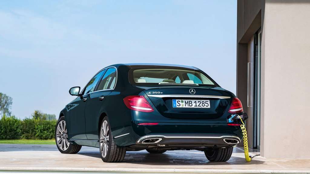 Mercedes-Benz Akan Luncurkan E 350 e Plug-in Hybrid di GIIAS 2017 Mercedes-Benz Akan Luncurkan E 350 e Plug-in Hybrid di GIIAS 2017