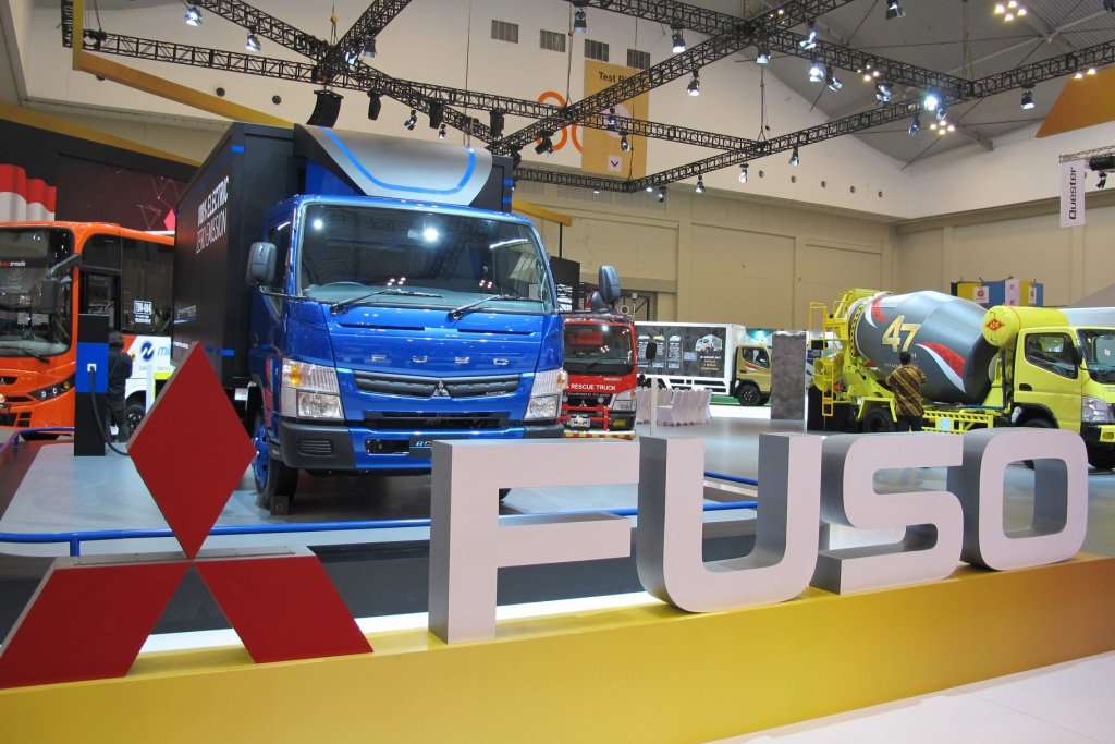 Mitsubishi FUSO Tembus SPK 776 Unit di GIIAS 2017 Mitsubishi FUSO Tembus SPK 776 Unit di GIIAS 2017
