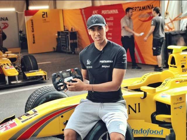 Sean Gelael Kembali Jajal Mobil Formula 1 Scuderia Toro Rosso Sean Gelael Kembali Jajal Mobil Formula 1 Scuderia Toro Rosso