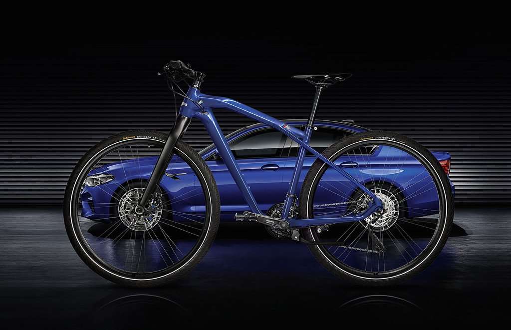 BMW M Bike Carbon Limited Rp 22 Juta Hanya 500 Unit BMW M Bike Carbon Limited Rp 22 Juta Hanya 500 Unit