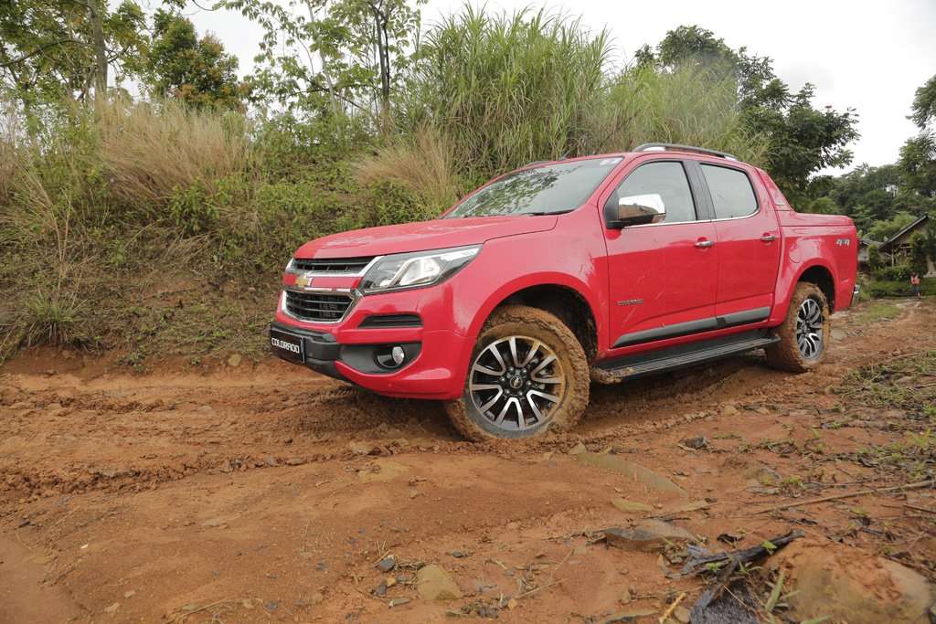 Chevrolet Colorado Buat Offroad, Bisa? Chevrolet Colorado Buat Offroad, Bisa?