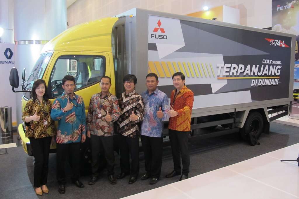 Mitsubishi Colt Diesel Terpanjang di Dunia Hadir di GIIAS Surabaya 2017 Mitsubishi Colt Diesel Terpanjang di Dunia Hadir di GIIAS Surabaya 2017