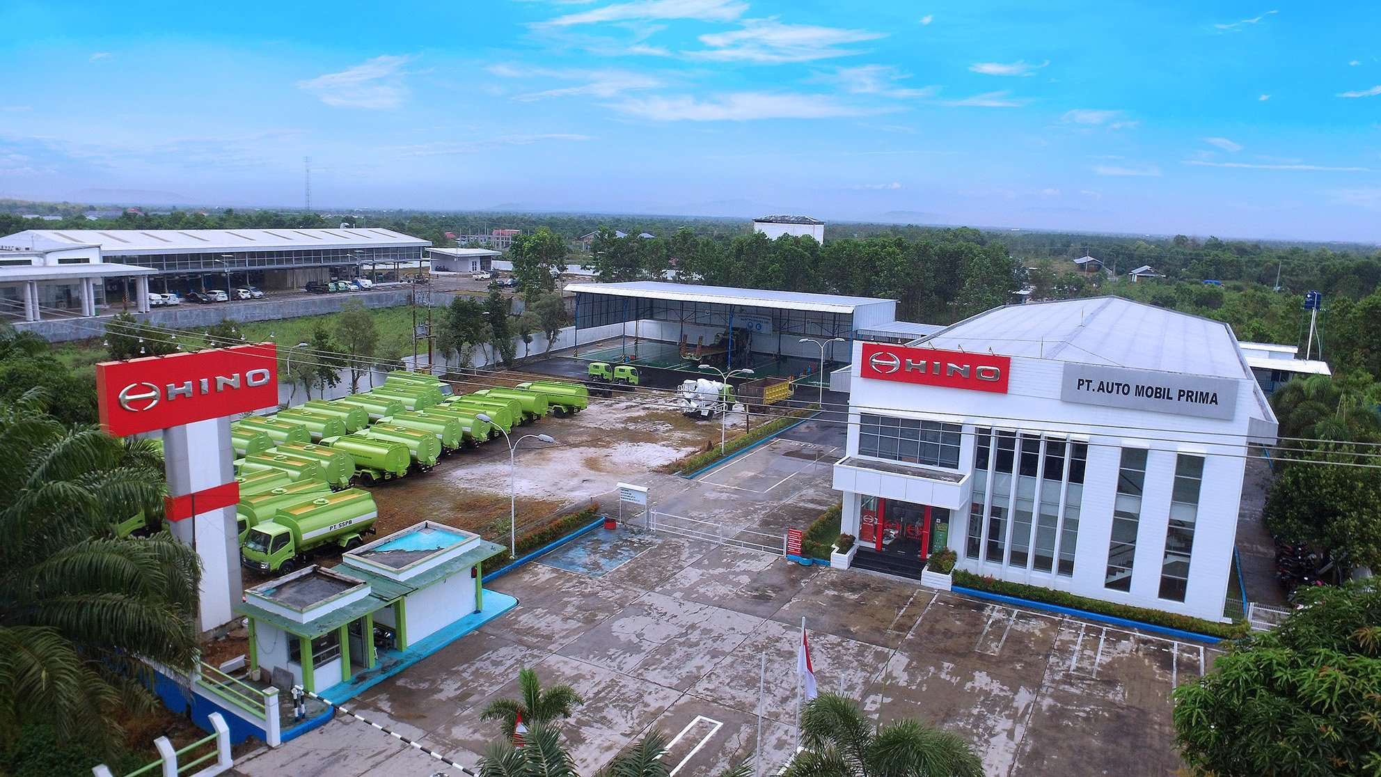 Hino Resmikan Showroom Baru dan Kenalkan New Dutro di Sampit Hino Resmikan Showroom Baru dan Kenalkan New Dutro di Sampit