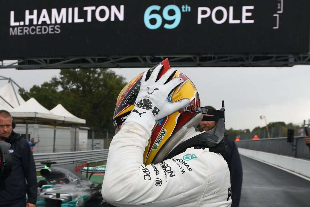 F1: Hamilton Patahkan Rekor Pole Position Schumacher di GP Italia F1: Hamilton Patahkan Rekor Pole Position Schumacher di GP Italia