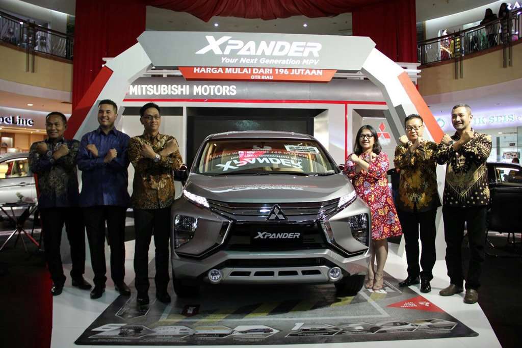 Mitsubishi Xpander Diperkenalkan di Bandung, Ini Harganya Mitsubishi Xpander Diperkenalkan di Bandung, Ini Harganya