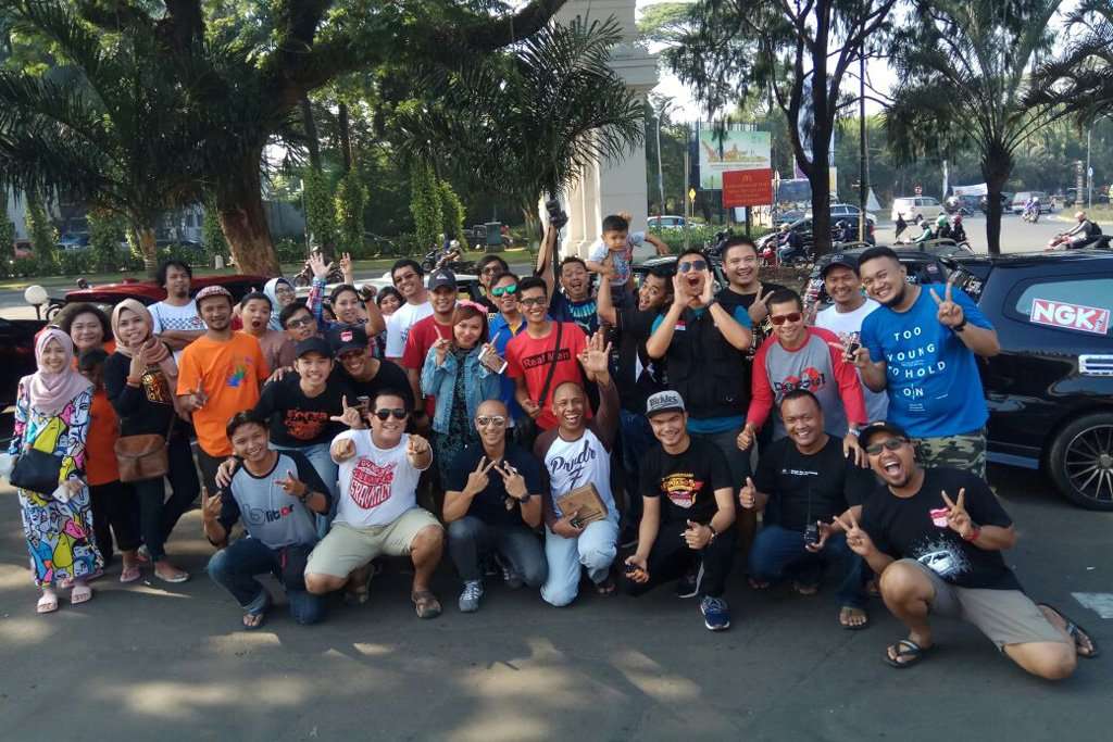 Grand Livina Club Indonesia Chapter Spartan Touring ke Pantai Anyer Grand Livina Club Indonesia Chapter Spartan Touring ke Pantai Anyer