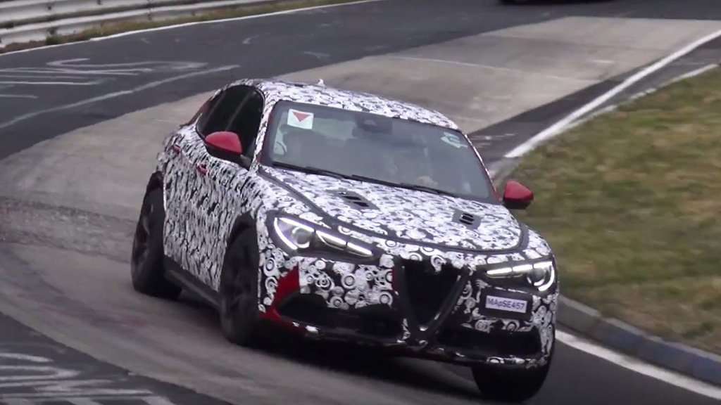 VIDEO: Alfa Romeo Bikin Rekor Baru SUV di Nurburgring VIDEO: Alfa Romeo Bikin Rekor Baru SUV di Nurburgring