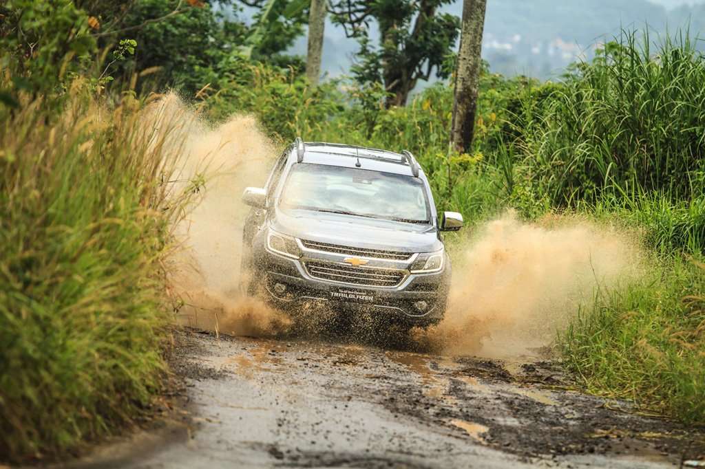 Tips Berkendara Aman Saat Hujan a la Chevrolet Tips Berkendara Aman Saat Hujan a la Chevrolet