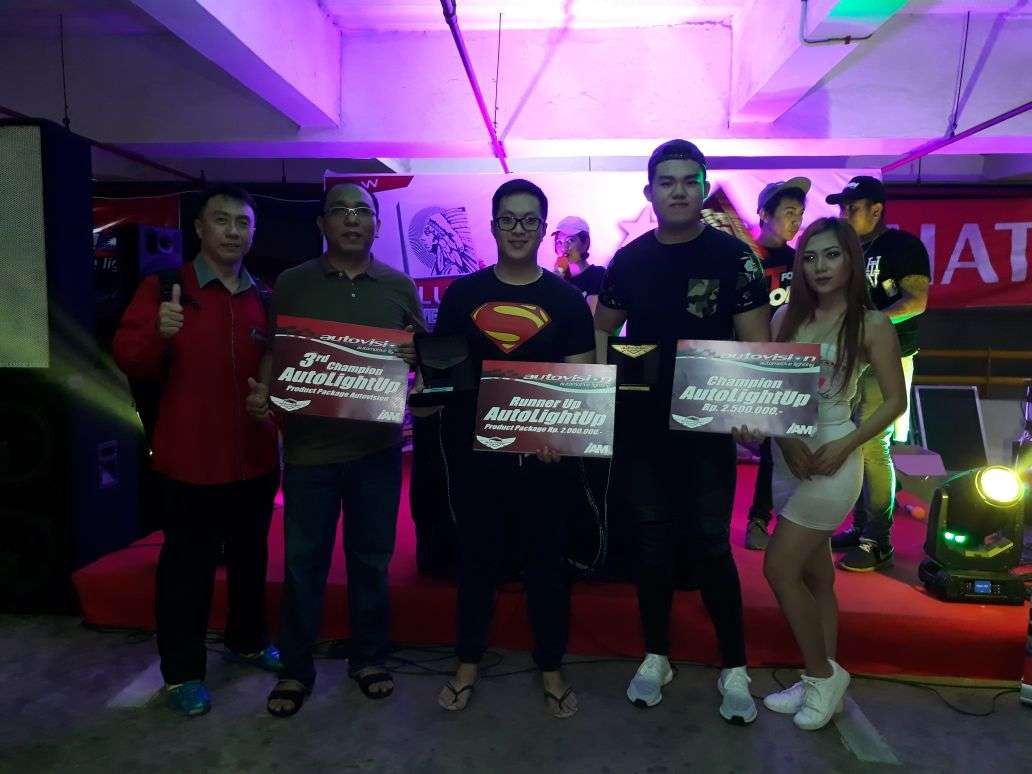 Trio Honda Pemenang Autovision AutoLight Up Contest di Manado Trio Honda Pemenang Autovision AutoLight Up Contest di Manado