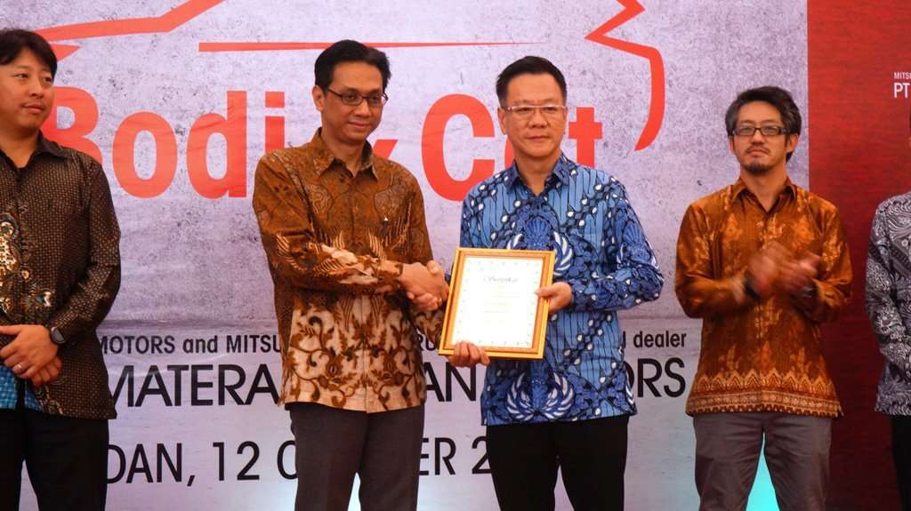 Mitsubishi Buka Fasilitas Perbaikan dan Pengecatan di Medan Mitsubishi Buka Fasilitas Perbaikan dan Pengecatan di Medan