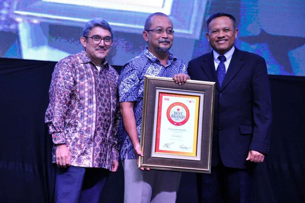 Pertamina Mesran Raih Penghargaan Pelumas Mobil Terbaik Indonesia