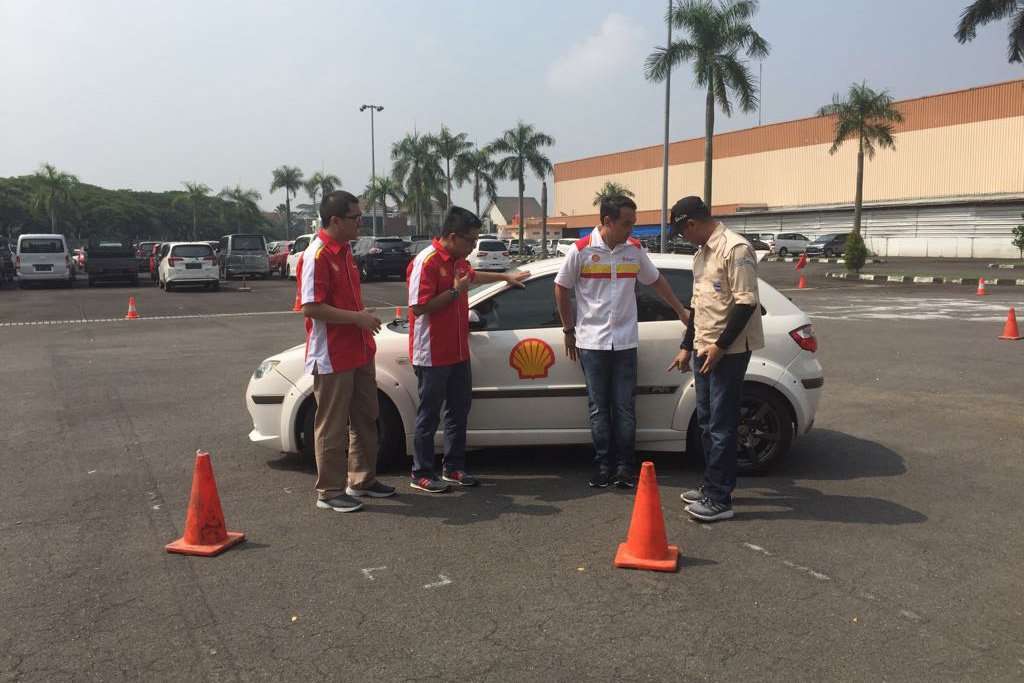 Shell Gelar Safety Driving Untuk Pelanggan Setianya Shell Gelar Safety Driving Untuk Pelanggan Setianya