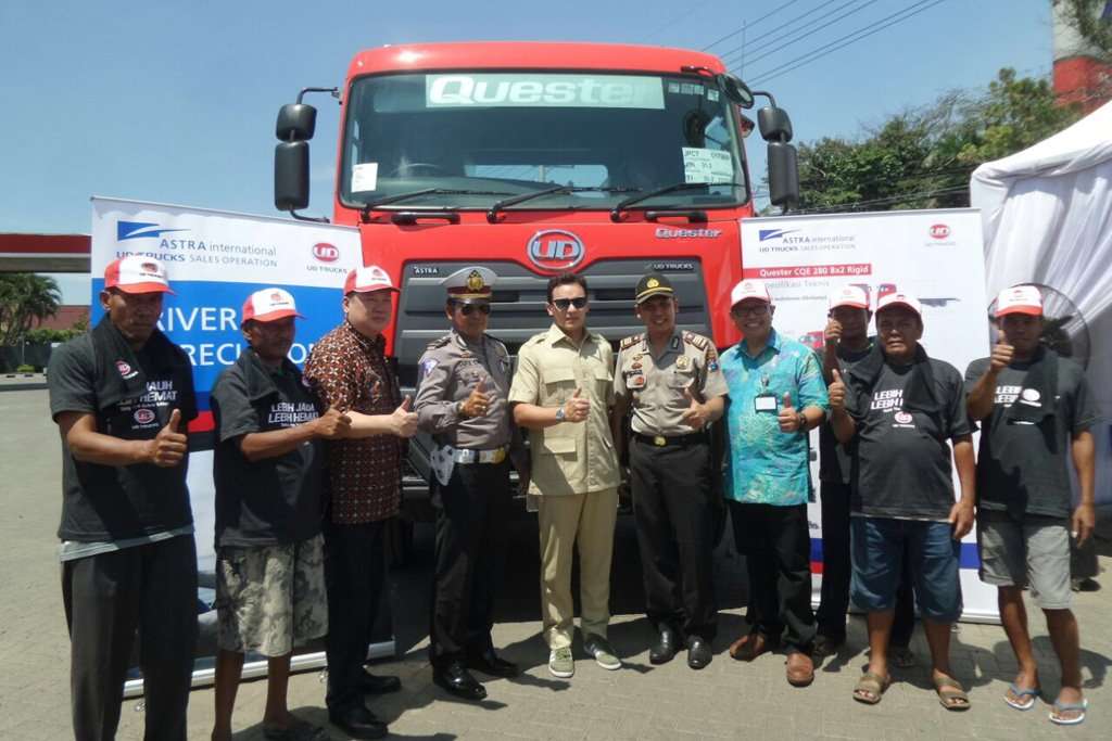 UD Trucks Edukasi Pengemudi ke Malang UD Trucks Edukasi Pengemudi ke Malang