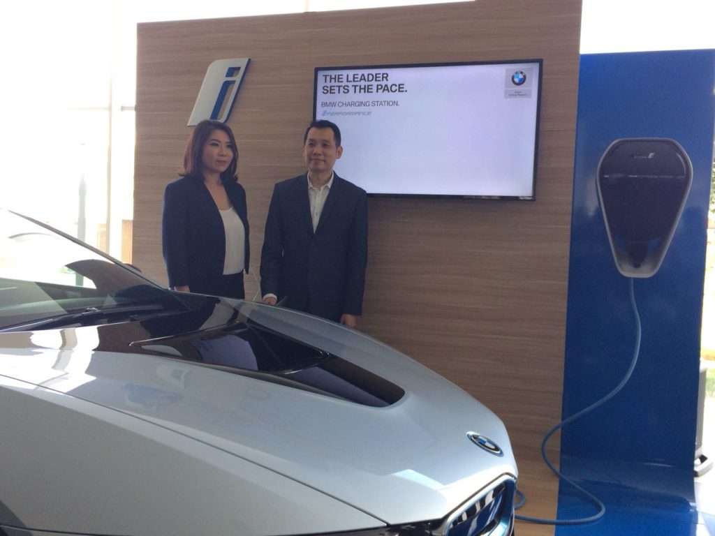 BMW Indonesia Punya Mekanik Khusus Menangani Mobil Listrik BMW Indonesia Punya Mekanik Khusus Menangani Mobil Listrik