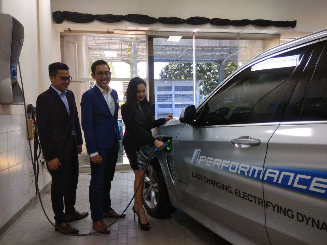 BMW Mempertegas Kehadiran iPerformance di Indonesia BMW Mempertegas Kehadiran iPerformance di Indonesia