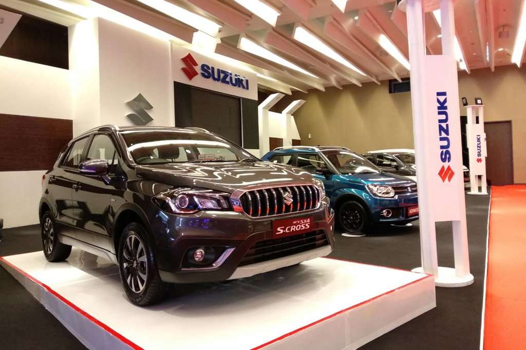 Suzuki SX4 S-Cross Diskon Rp 25 Juta di GIIAS Medan 2017 Suzuki SX4 S-Cross Diskon Rp 25 Juta di GIIAS Medan 2017