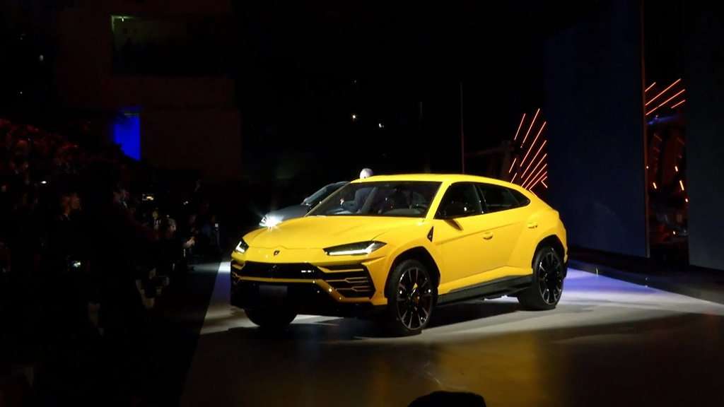 Lamborghini Urus Bakal Punya Versi Plug-in Hybrid? Lamborghini Urus Bakal Punya Versi Plug-in Hybrid?