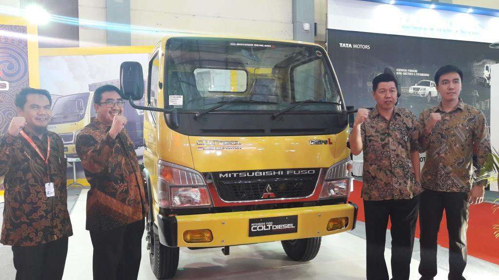 Mitsubishi Fuso Bidik Dominasi Pasar Makassar Mitsubishi Fuso Bidik Dominasi Pasar Makassar