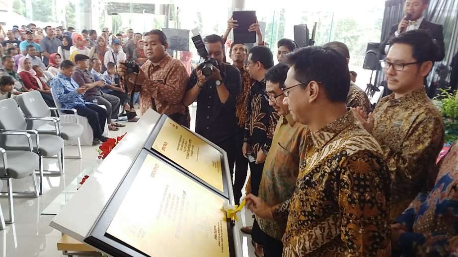 Mitsubishi Resmikan Diler Kendaraan Niaga di Bojonegoro Mitsubishi Resmikan Diler Kendaraan Niaga di Bojonegoro