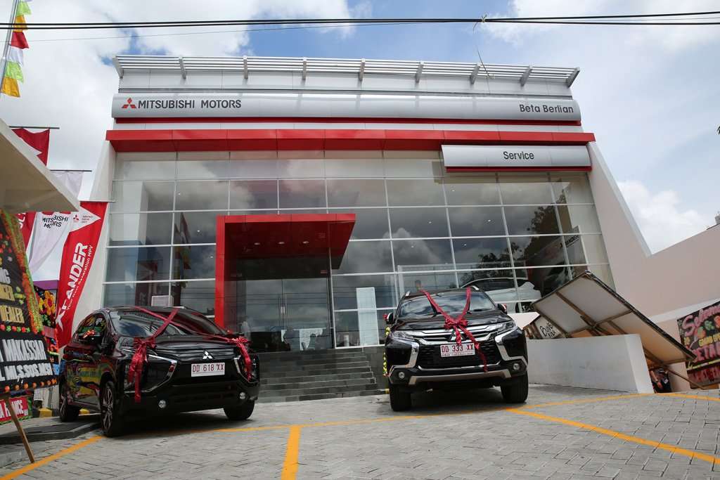 Makin Luas, Mitsubishi Resmikan Diler Kendaraan Penumpang ke-3 di Makassar Makin Luas, Mitsubishi Resmikan Diler Kendaraan Penumpang ke-3 di Makassar