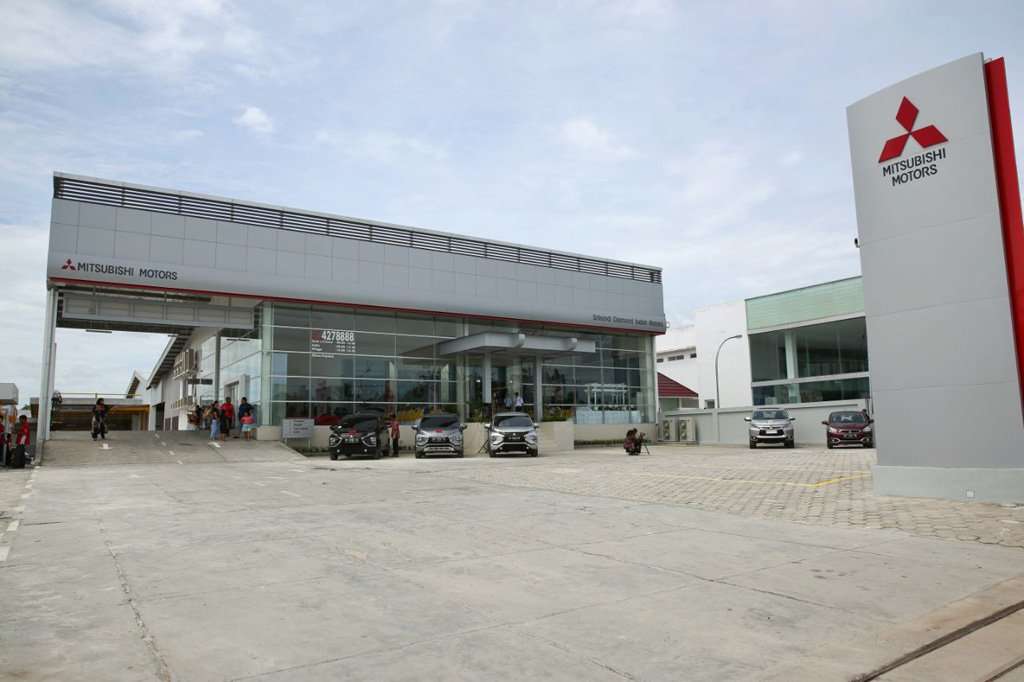 Mitsubishi Resmikan Diler 3S dan Pengecatan di Palangka Raya Mitsubishi Resmikan Diler 3S dan Pengecatan di Palangka Raya