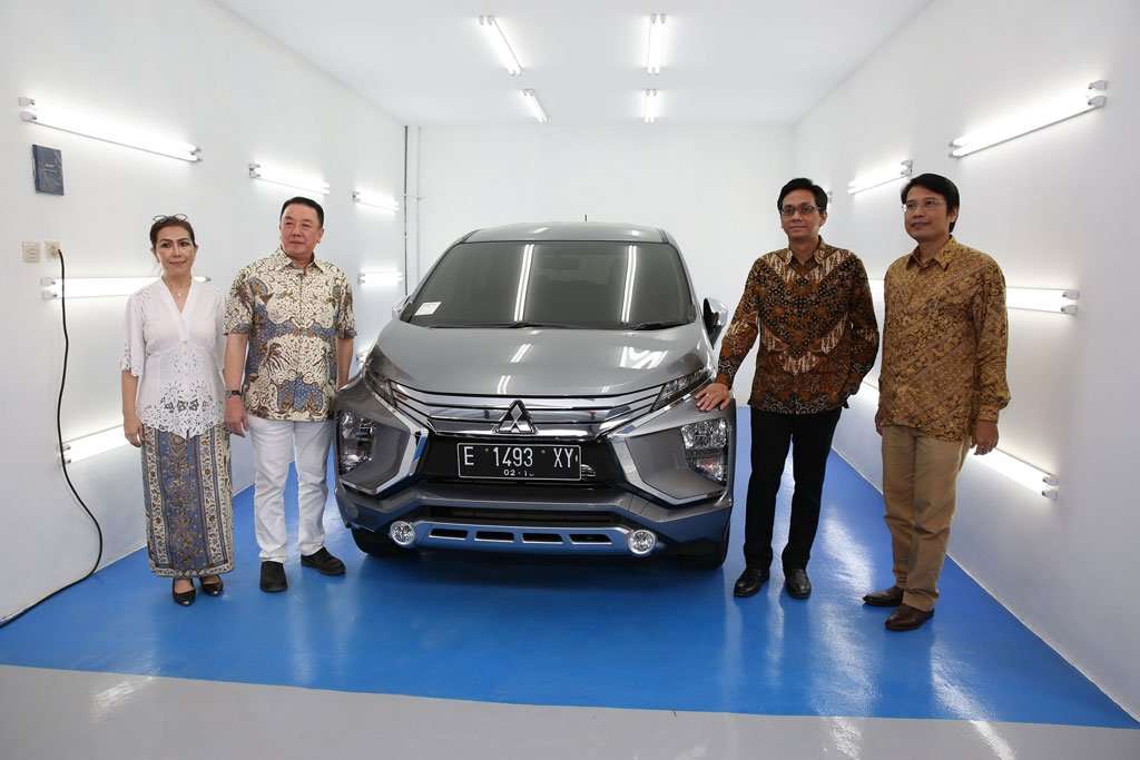 Mitsubishi Resmikan Fasilitas Perbaikan dan Pengecatan di Cirebon Mitsubishi Resmikan Fasilitas Perbaikan dan Pengecatan di Cirebon
