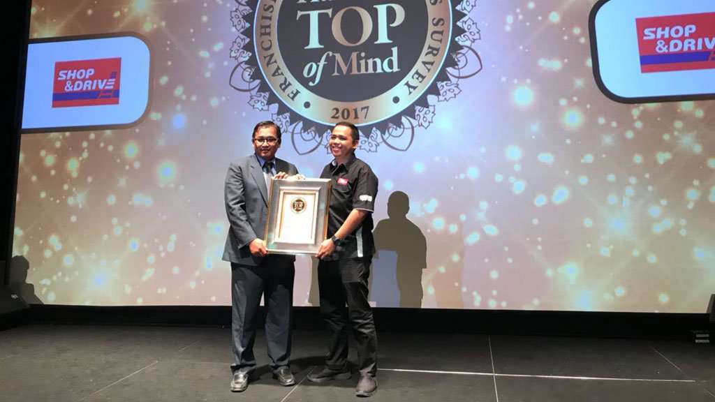 Shop&Drive Raih Penghargaan Franchise Top of Mind Shop&Drive Raih Penghargaan Franchise Top of Mind