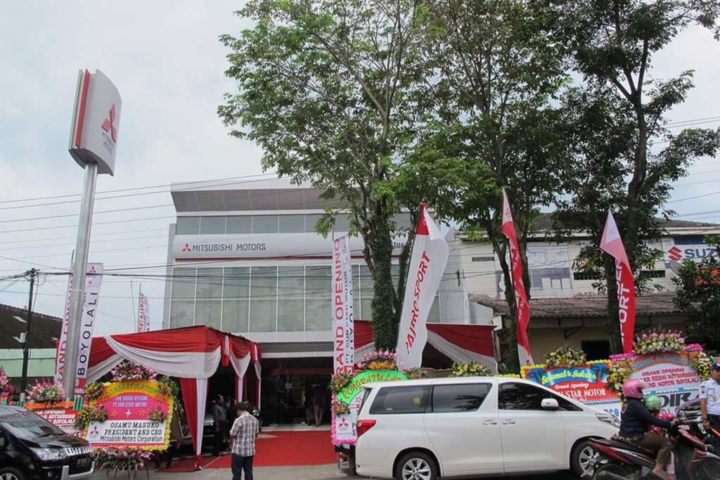 Mitsubishi Resmikan Dealer Kendaraan Penumpang Pertama ke-111 di Boyolali Mitsubishi Resmikan Dealer Kendaraan Penumpang Pertama ke-111 di Boyolali