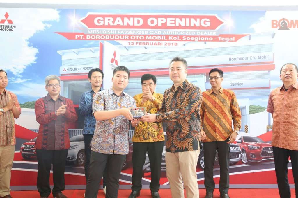 Mitsubishi Buka Dealer Ke-110 di Tegal Mitsubishi Buka Dealer Ke-110 di Tegal