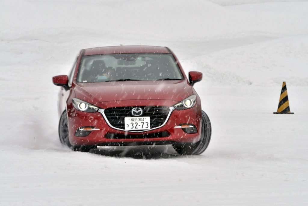 Menjajal Mazda i-Activ AWD di Salju Hokkaido Menjajal Mazda i-Activ AWD di Salju Hokkaido