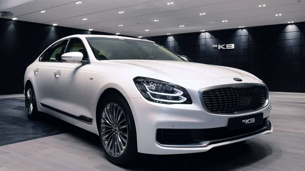 Ini Tampilan Resmi Sedan Mewah Kia K900 Ini Tampilan Resmi Sedan Mewah Kia K900