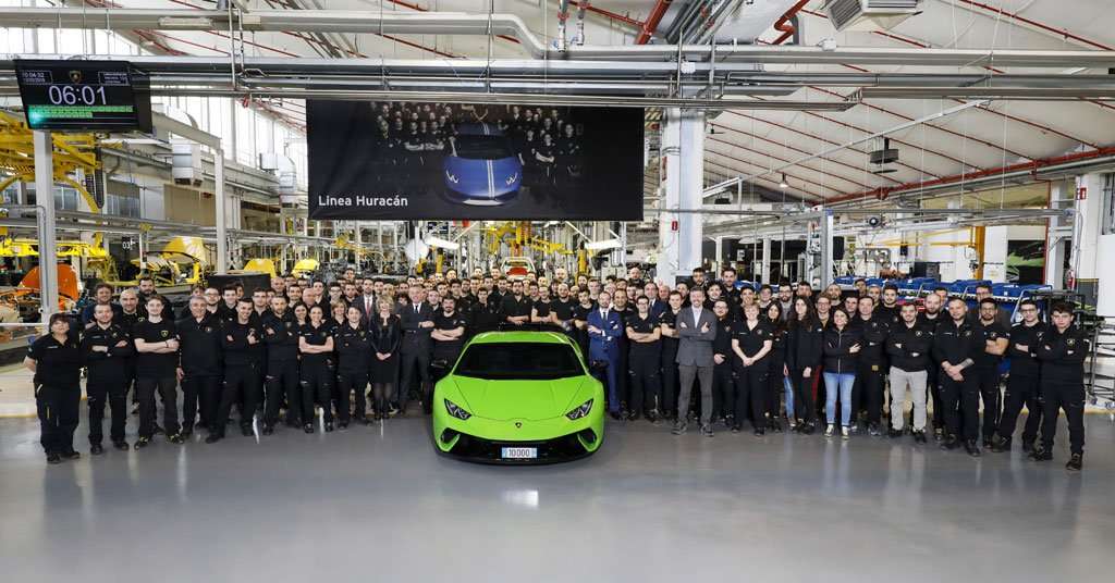 Lamborghini Rayakan Produksi Huracan ke-10.000 Unit Lamborghini Rayakan Produksi Huracan ke-10.000 Unit