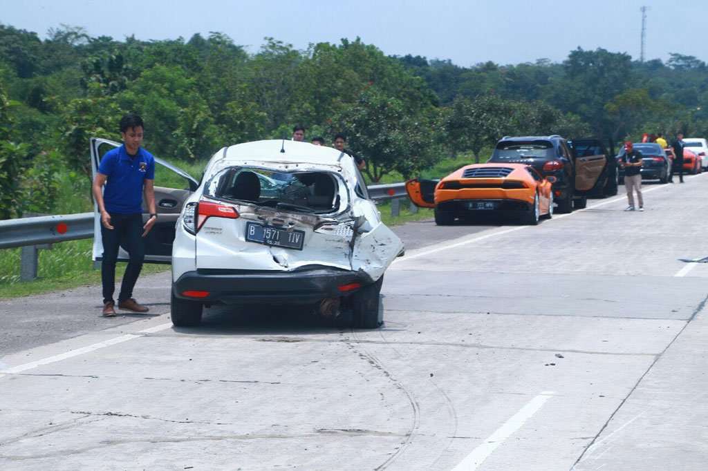 Kecelakaan Rombongan Lamborghini di Cipali, Ini Klarifikasi LCI Kecelakaan Rombongan Lamborghini di Cipali, Ini Klarifikasi LCI