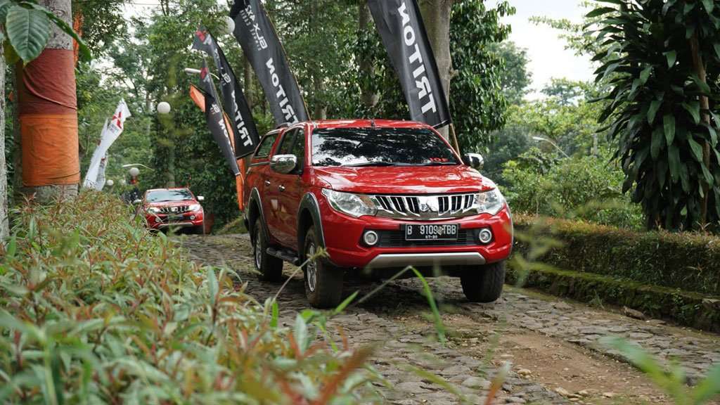 Mitsubishi Ajak Keluarga Triton Belajar dan Main Off Road Mitsubishi Ajak Keluarga Triton Belajar dan Main Off Road