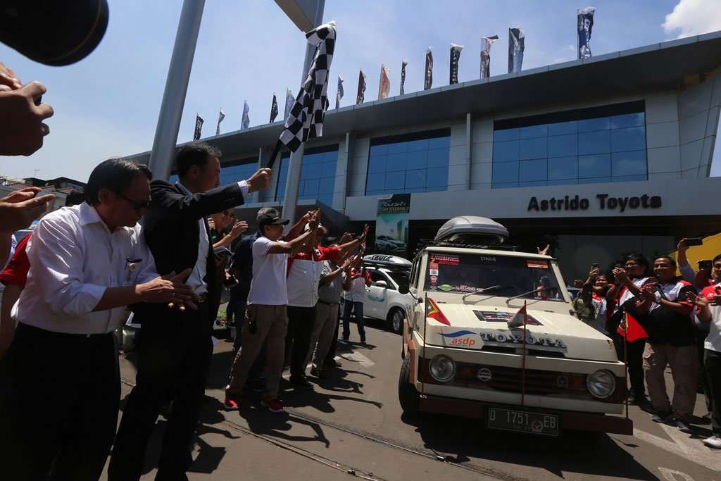 5 MPV Toyota Jelajahi 6.800 KM dalam Touring Indonesia-Timor Leste 5 MPV Toyota Jelajahi 6.800 KM dalam Touring Indonesia-Timor Leste