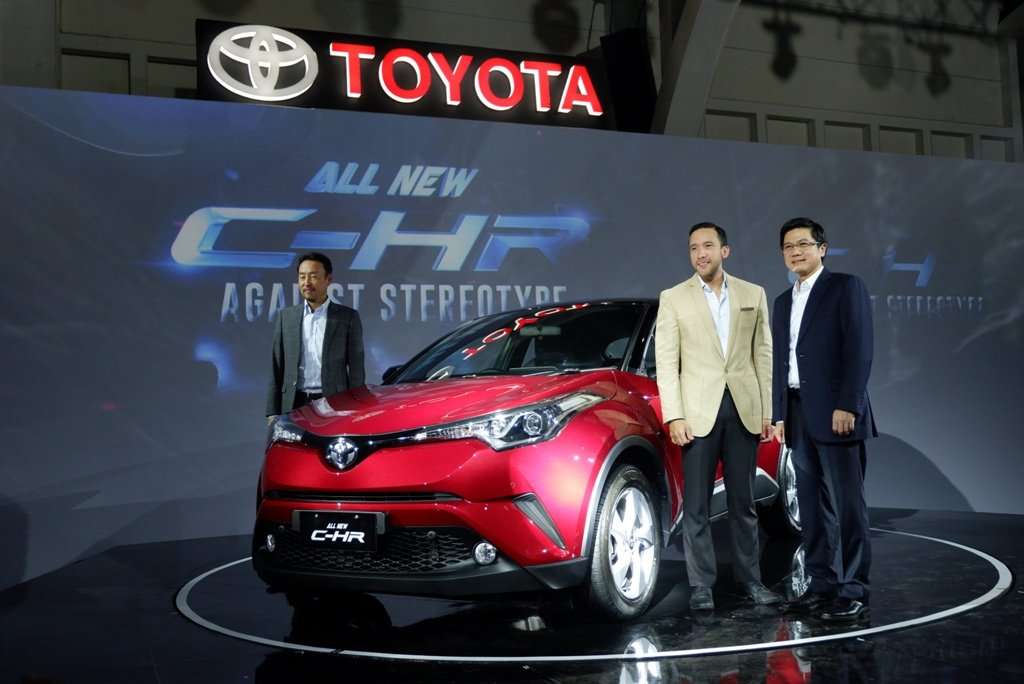 Toyota C-HR Dijual Nyaris 1/2 Miliar, Apa Keistimewaanya? Toyota C-HR Dijual Nyaris 1/2 Miliar, Apa Keistimewaanya?