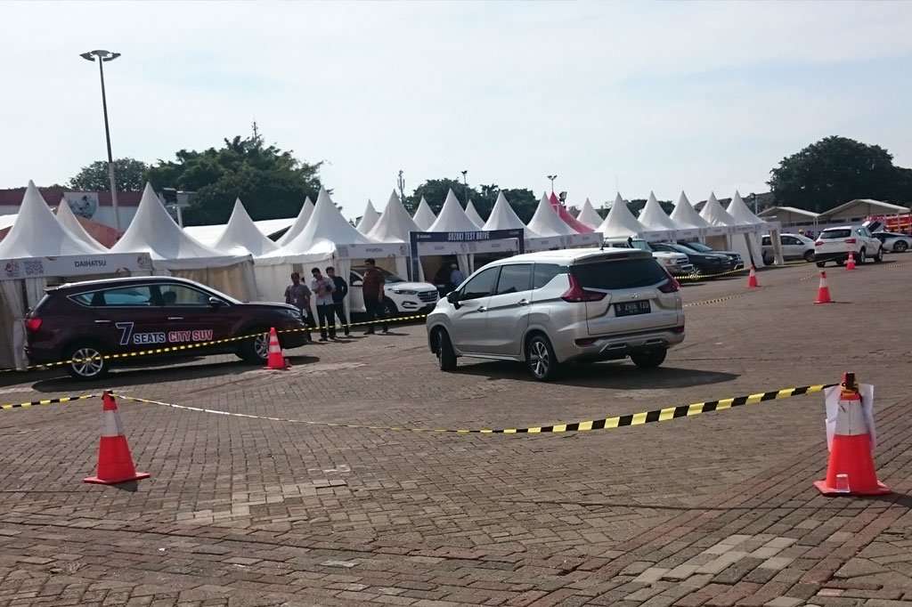 Yuk Test Drive dan Test Ride di IIMS 2018 Yuk Test Drive dan Test Ride di IIMS 2018