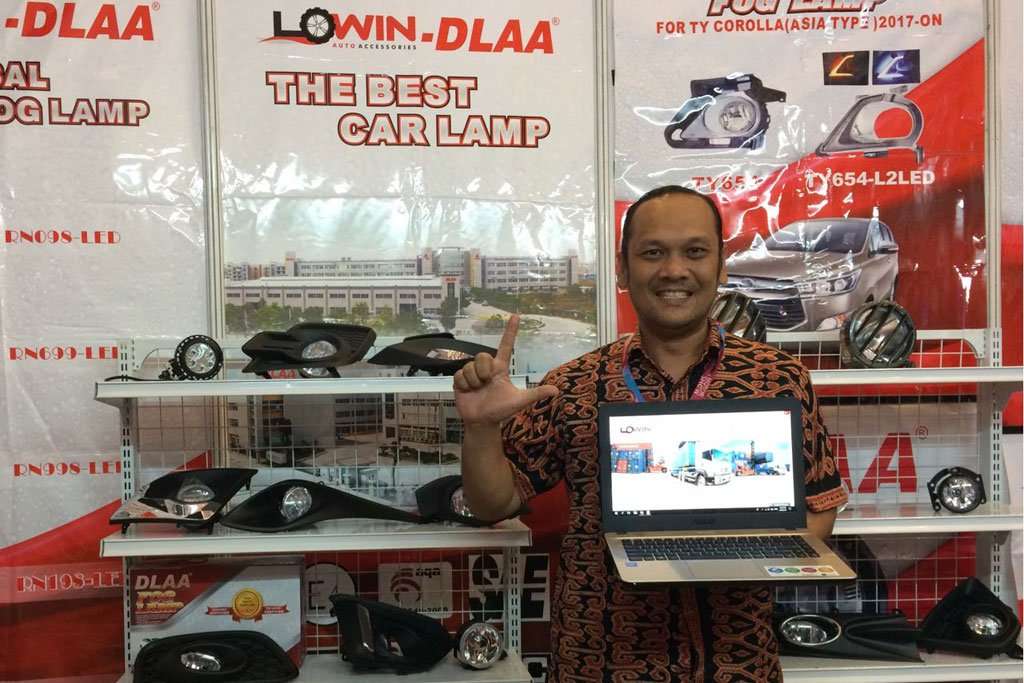 Lowin Indonesia Hadirkan Sistem Belanja Online Khusus Roda Empat Lowin Indonesia Hadirkan Sistem Belanja Online Khusus Roda Empat