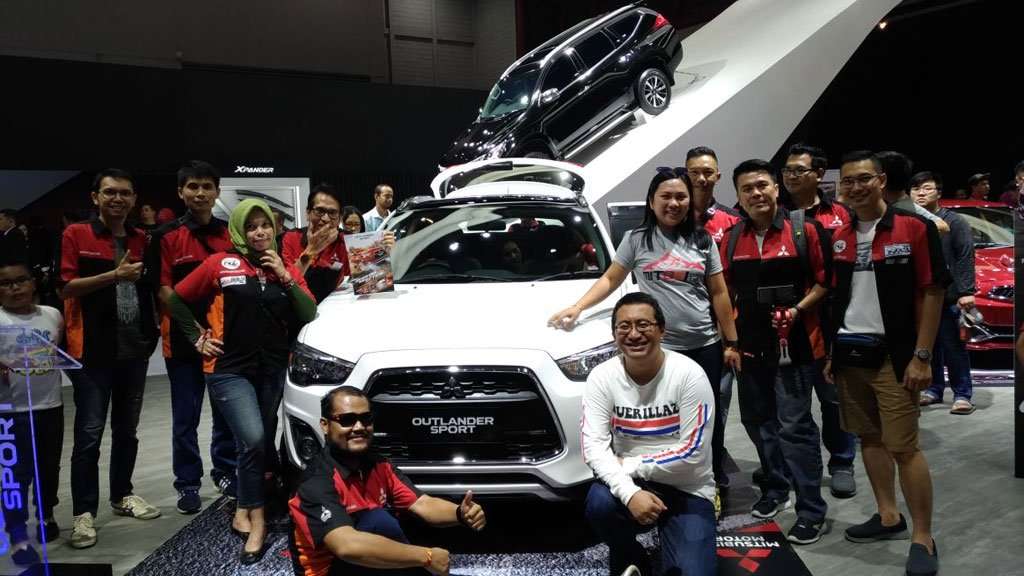 Mitsubishi Beri Kesempatan Komunitas Jajal Plug-in Hybrid Outlander PHEV Mitsubishi Beri Kesempatan Komunitas Jajal Plug-in Hybrid Outlander PHEV